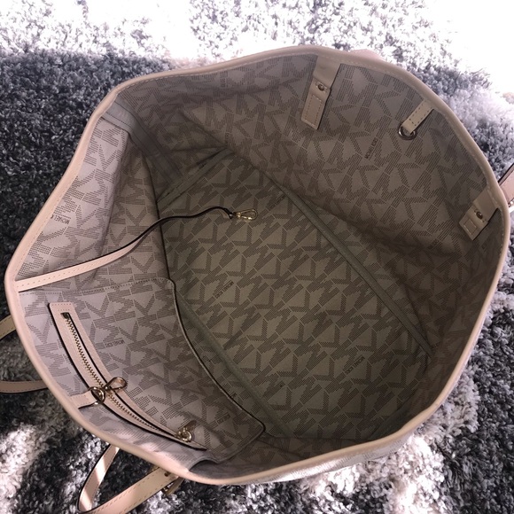 Michael Kors Large Jet Set Tote WT - Picture 4 of 6